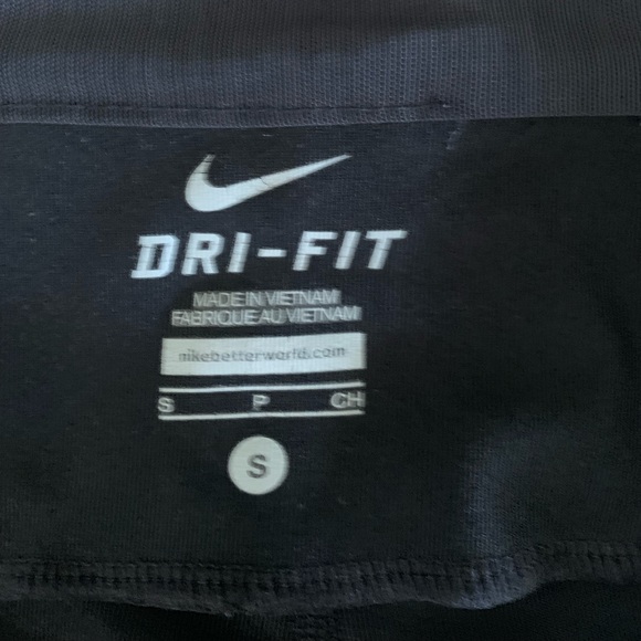 Nike/ Old Navy Activewear Bundle - Picture 2 of 7